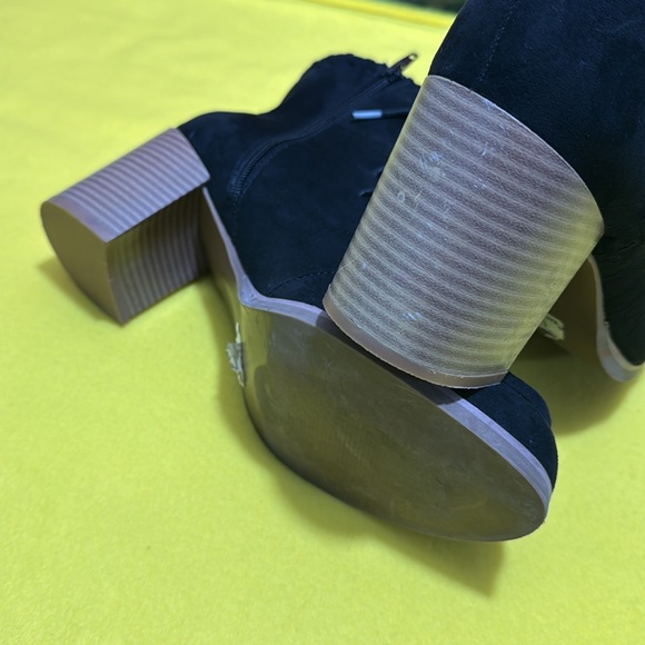 Lane Bryant ankle boots - Picture 5 of 8